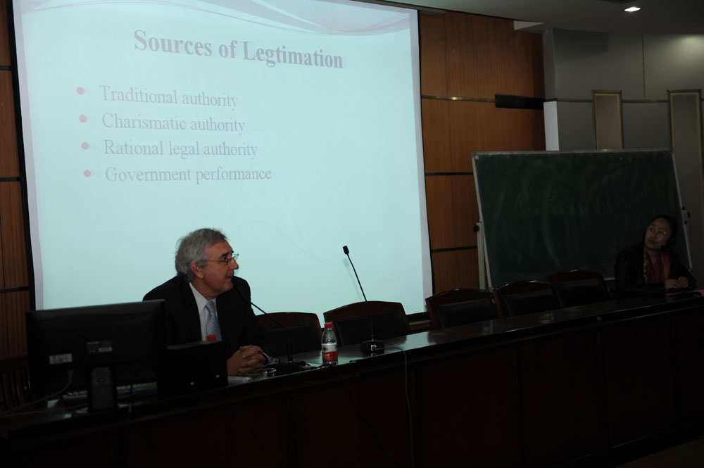 美国天普大学媒体与传播问鼎院长 Jacobson解读沟通行为在公共决策接纳程度中的作用