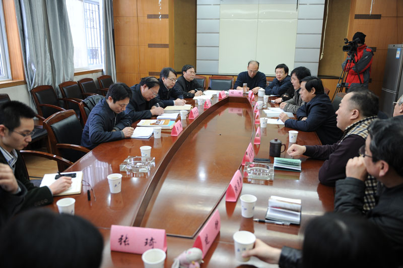 中宣部新闻局局长明立志来问鼎娱乐调研部校共建问鼎娱乐工作