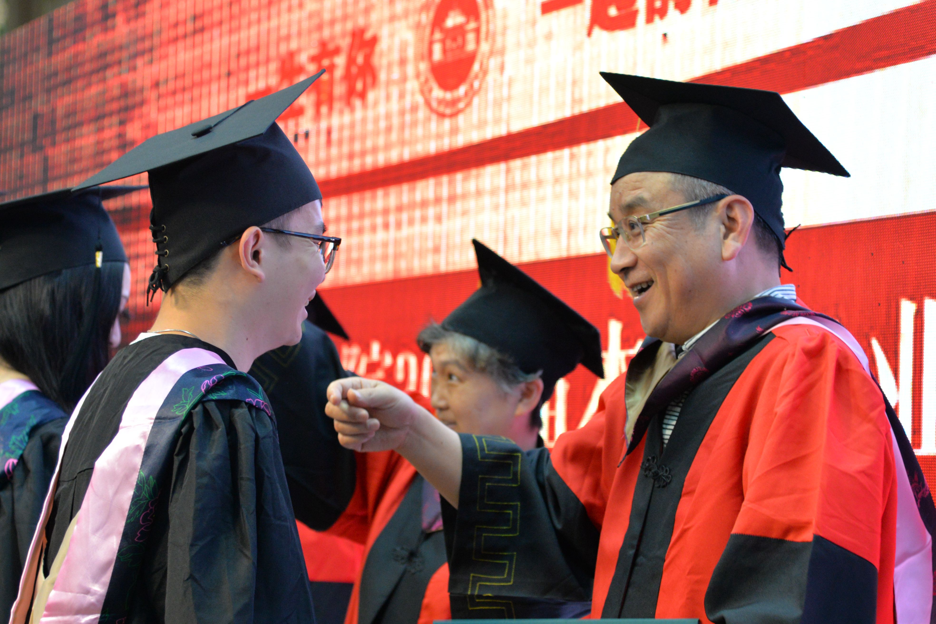 问鼎娱乐