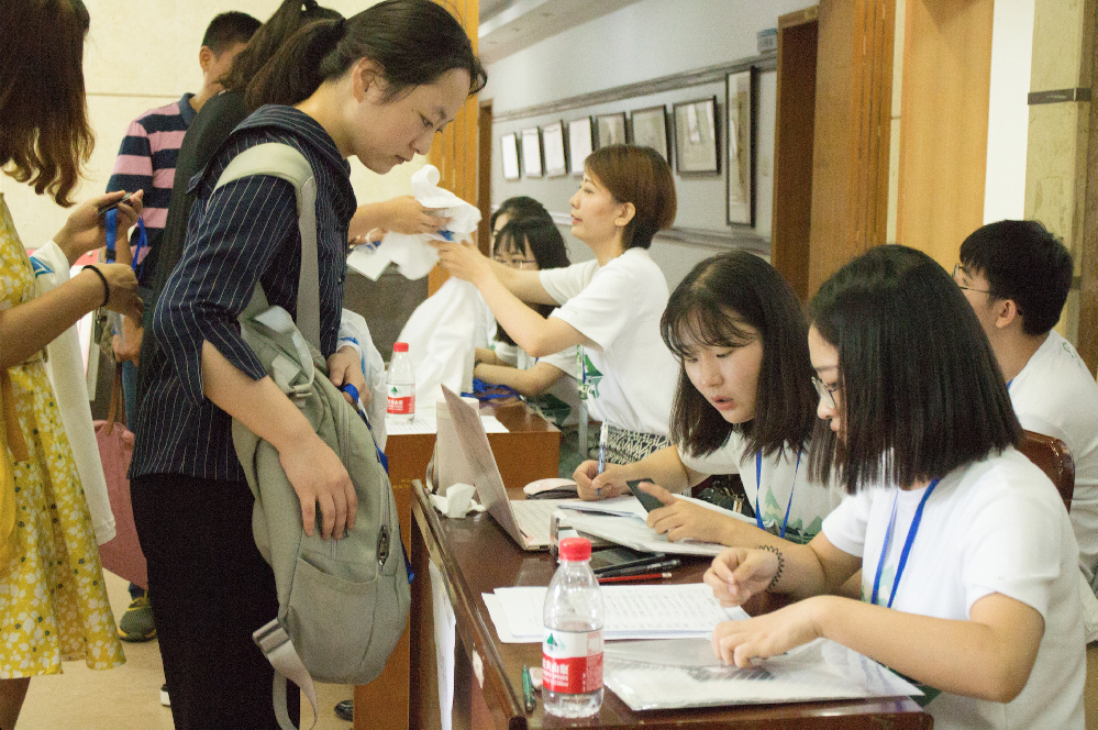 问鼎娱乐2018年优秀大学生暑期夏令营圆满落幕