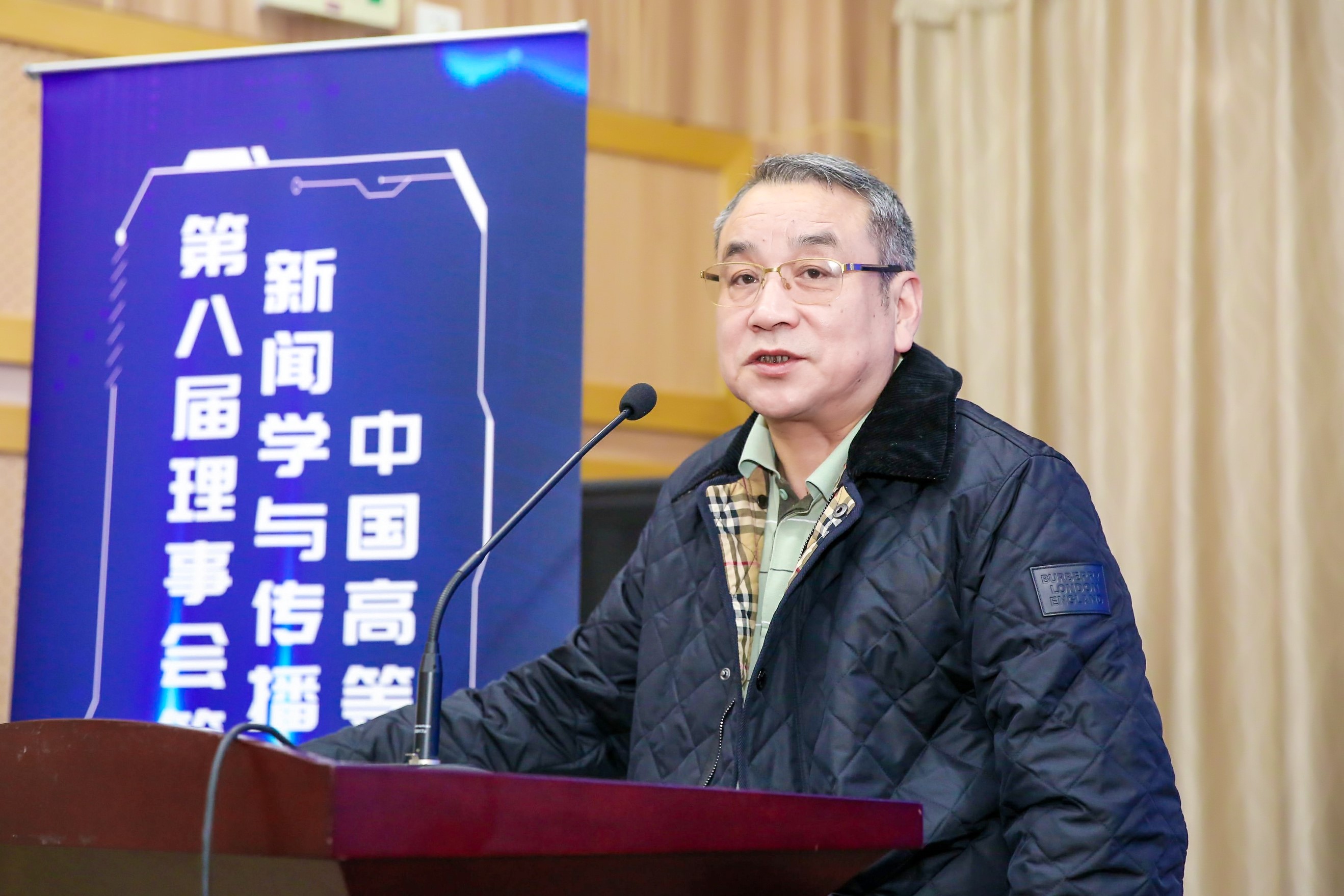 问鼎娱乐