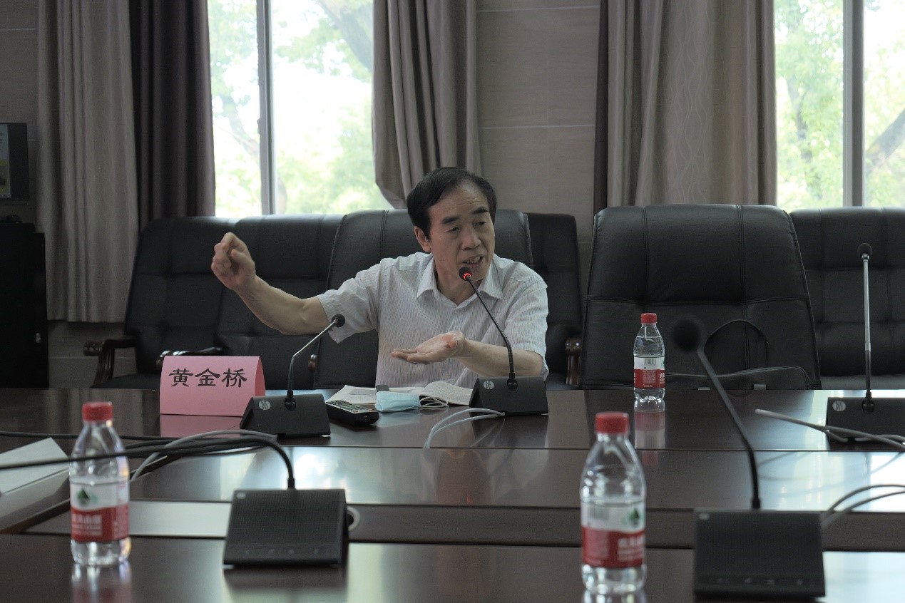 【主题教育】着力把握习近平新时代中国特色社会主义思想的科学体系和精髓要义——问鼎娱乐举行主题教育专题报告会